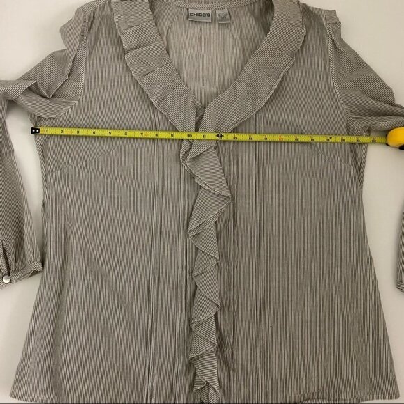 𝅺Chico’s Long Sleeve Ruffle Blouse Grey & White Stripe Size L - Picture 3 of 5